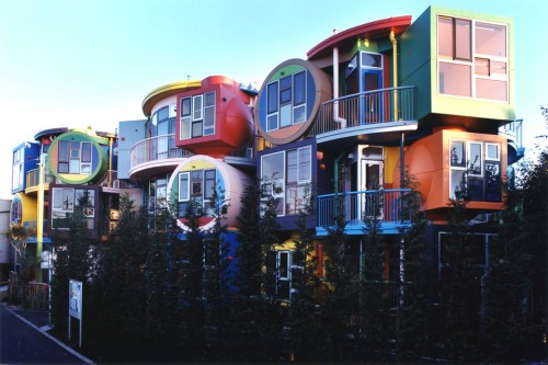 Edificio Reversible Destiny Lofts de Tokio.