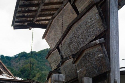 Tablón de anuncios de la época Edo en Tsumago.