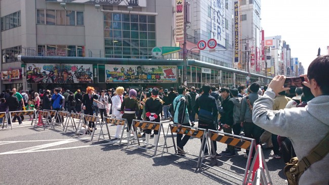 Osaka Cosplay Street Festival et ses cosplayers dans les rues d'Osaka au Japon