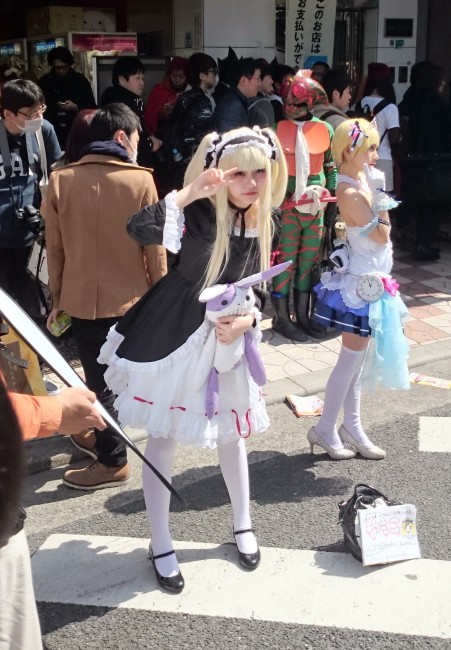 Osaka Cosplay Street Festival et ses cosplayers dans les rues d'Osaka au Japon