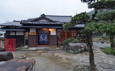Maison traditionnelle japonaise rénovée par les propriétaires.