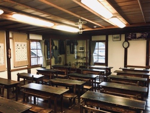 Salle de classe inchangé depuis la période Meiji.