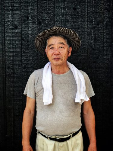 Le propriétaire du restaurant Botanchaya près de Toon, préfecture d'Ehime, Japon