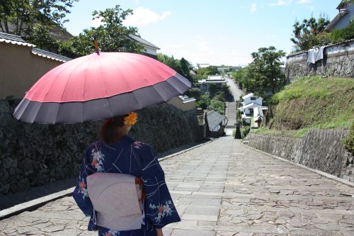Kitsuki en kimono, préfecture d'Oita, Kyushu, Japon