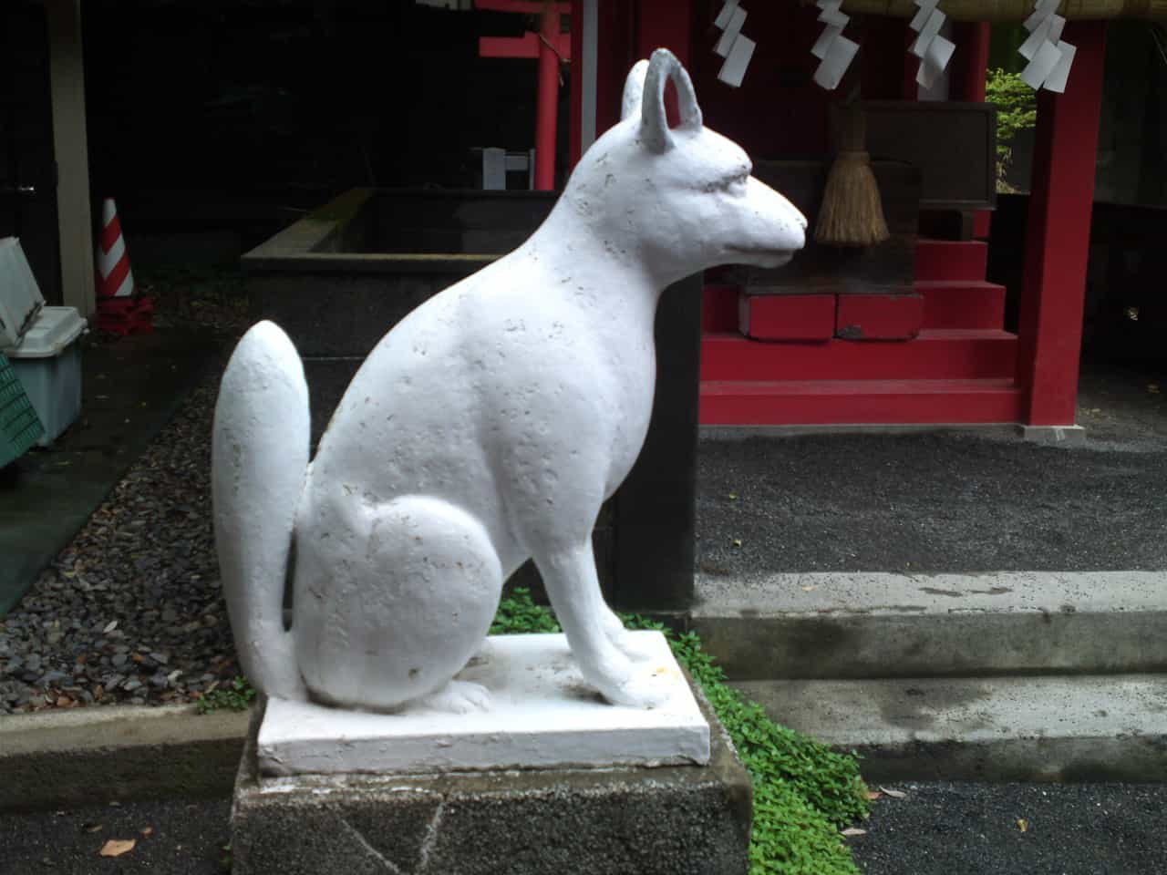 inari statue