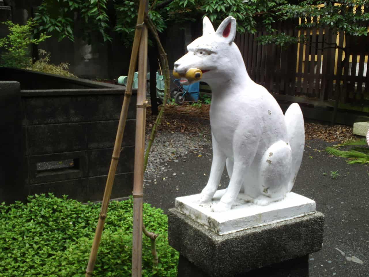 inari statue