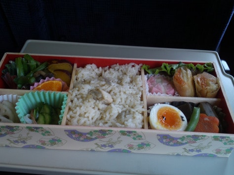 Ekiben is the abbreviation of Eki (station) and Bento (packed lunch), Fuyu chisen