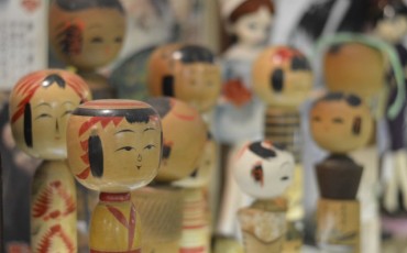 Japanese tradition of omiyage for the elderly
