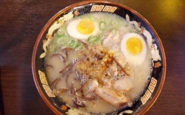 Beef,Beverage,cheap,cuisine,Food,Japan,Ramen,Snack,Vegetarian,Hakata ramen,ramen