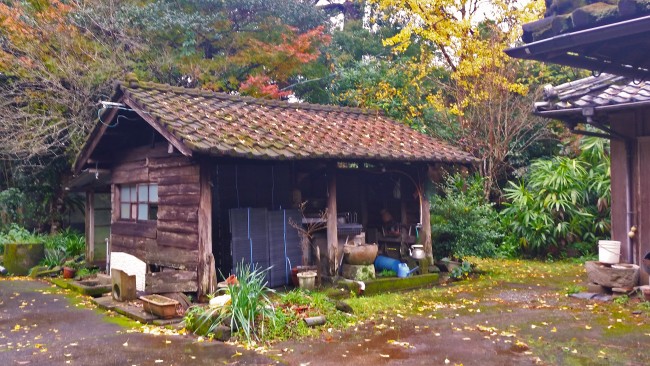 Tano Kansa - little wooden shed at a house.
