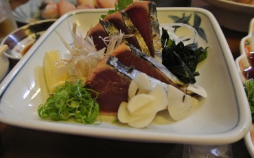katsuo no tataki entree in Kochi.