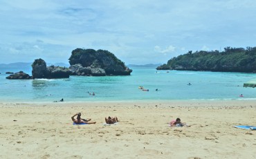 okinawa, relaxing at ikei beach