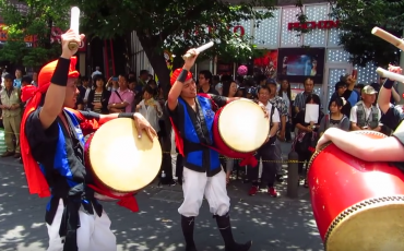 Okinawa: Eisa dancers line up to perform eisa dancing