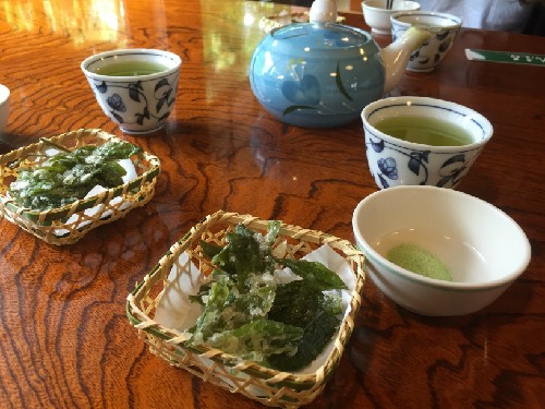 After tea picking, you can also take a brief factory tour to watch how the leaves are dried and prepared for tea-making.