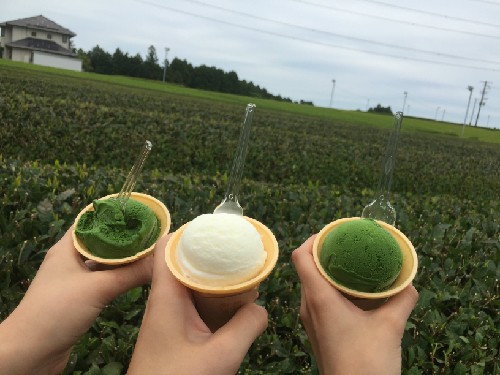 Having a toast with green tea ice!