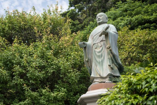 Peaceful temple in Kamakura: Ryukoji