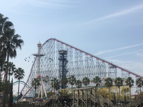 Nagashima Spa Land is situated in Ise city in mie prefecture and it's pretty famous for the longest roller coaster called Steel Dragon