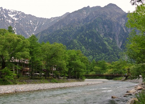 Arriving at Kamikochi, from here you can continue walking up the valley to Myojin Bridge which will take another 1 hr. 