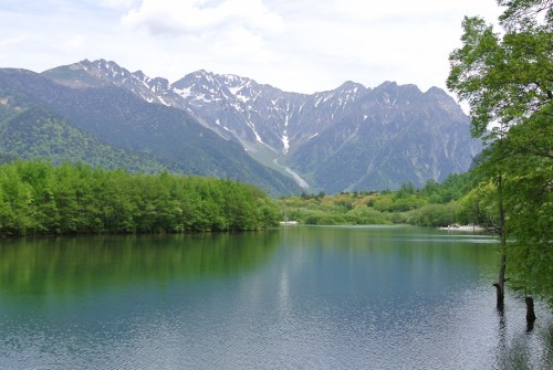 Taisho Pond In Kamikochi, Nagano, is famous for being a mirror pond that reflects the mountains above if you visit at the right time. 