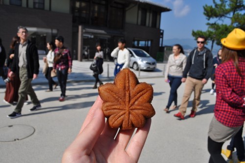 momij manju Miyajima