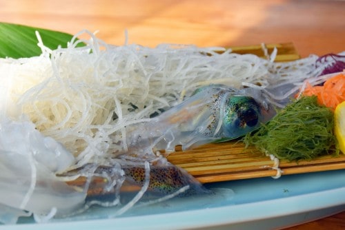 raw squid sashimi yobuko