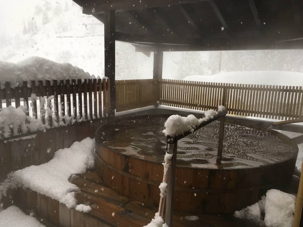 an outdoor bath at Murakai-ya ryokan