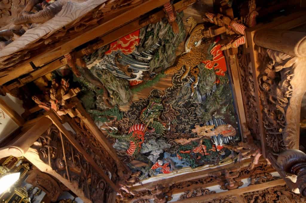 Stunning ceiling wood carvings at Saifukuji Temple in Uonuma city