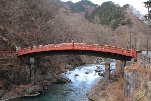 The Shinkyo Bridge in Nikko will take you back in time to the Edo period.