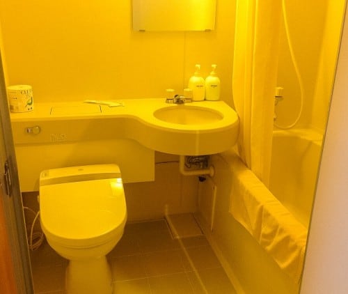 The western style bathroom in Japanese Inn