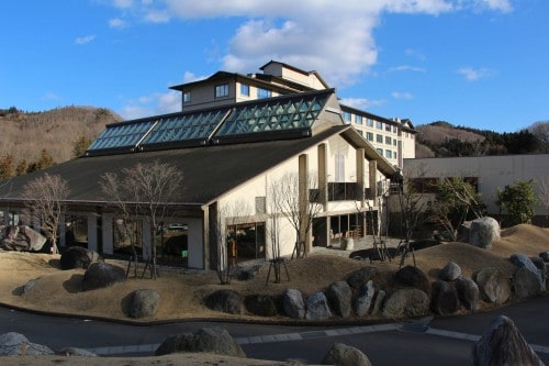 Yahata-ya is a renowned Japanese Resort in Fukushima prefecture.