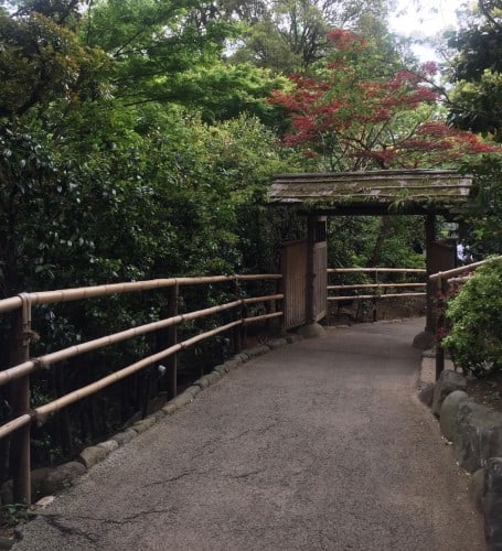 Kagurazaka Neighborhood Guide Hotel Chinzanso Gardens Shrine Pagoda Walking Greenery Tokyo Japan 
