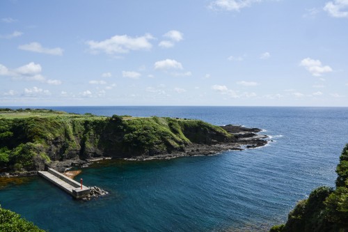 there is a stunning viewpoint of the Chojagabashi bridge where you can appreciate the beauty of the Ogi coast on Sado island, Niigata, Japan.