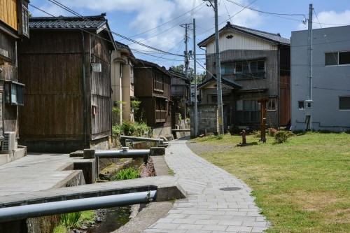Shukunegi has been declared as a National Important Preservation Area for Traditional Buildings and Architecture on Sado island, Niigata, Japan.