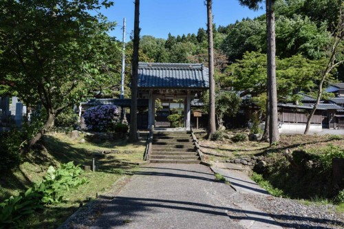 Chorakuji Temple Pathway