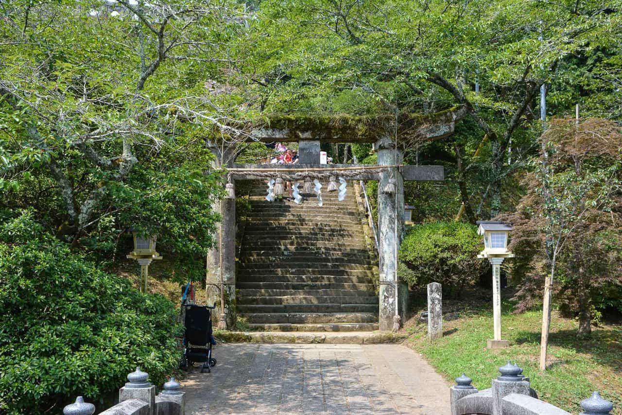 Visit the Spiritual Spots at Takeo Onsen, Saga