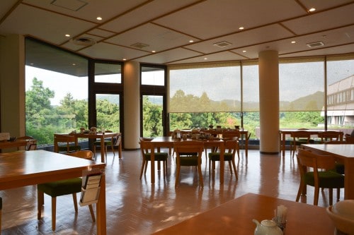 The dining room at Mifuneyama Kanko Hotel, Saga prefecture, Kyushu. 