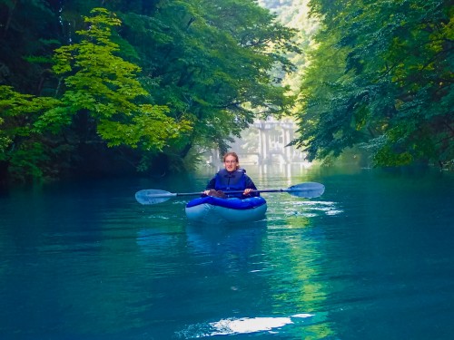 Canoeing in Shima river full of natures and have outdoor activities in Gunma prefecture.