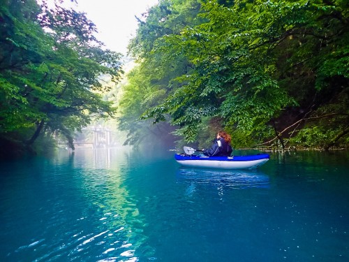 Canoeing in Shima river full of natures and have outdoor activities in Gunma prefecture.