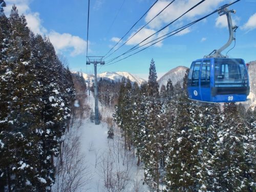 Enjoy Skiing at Kagura, A Ski Resort Surrounded by Nature Right Near Naeba