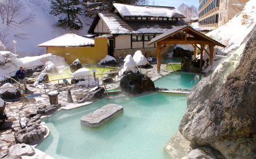 Staying at the Manza Prince Hotel and enjoy skiing.