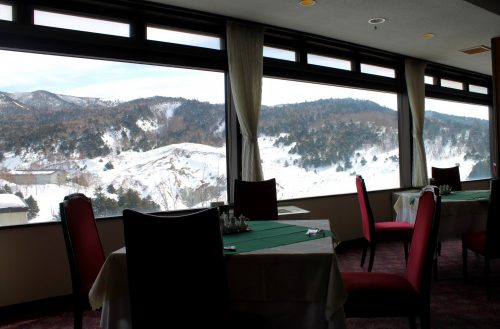 Staying at the Manza Prince Hotel and enjoy skiing.