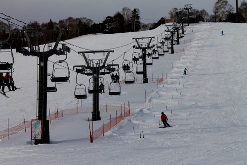 The Manca Prince Hotel guests can enjoy First Tracks (¥1,000). 