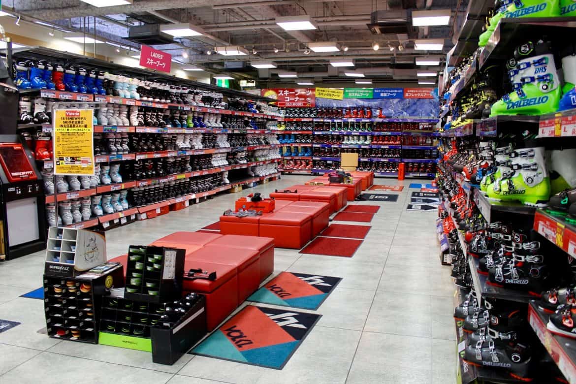 Victoria Main Store The Largest Ski and Snowboard Shop in Tokyo