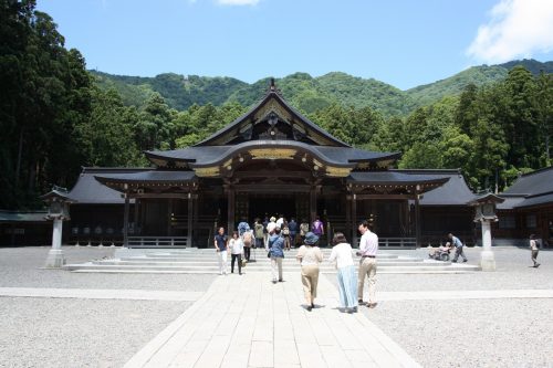 Mt. Yahiko Shrine Hiking Nature Traditional History Iwamuro Onsen Niigata Prefecture