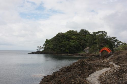 Traditional Tarai-bune Bowl Boat Tour Sado Island Niigata Prefecture 