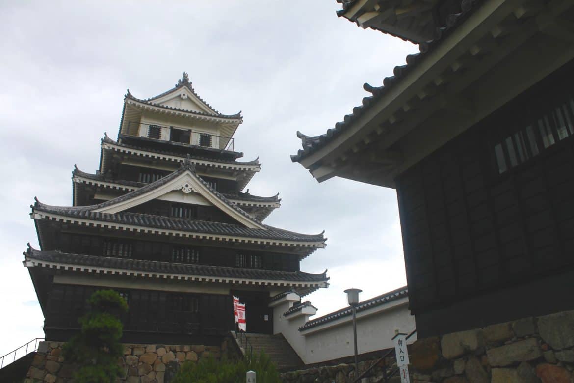 Walking tour of Nakatsu's castle town in Kyushu
