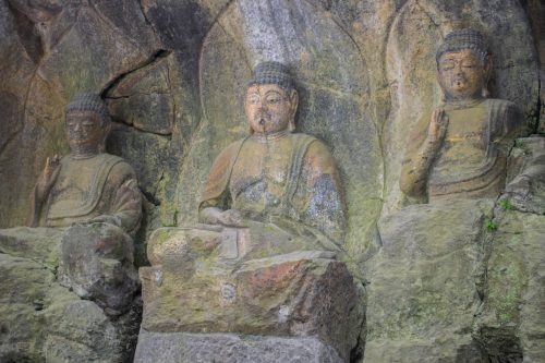 Bouddhas de pierre à Usuki, préfecture d'Oita, Japon