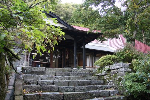 Spending the night in a shukubo (buddhist temple) on Mt Daisen