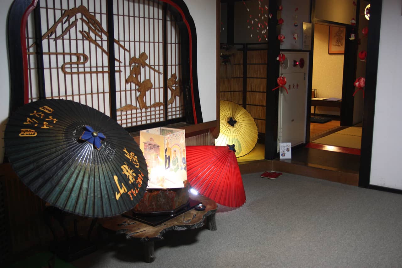 Spending the night in a shukubo (buddhist temple) on Mt Daisen