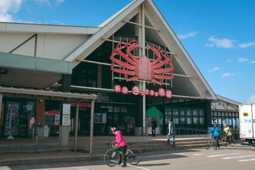 Shin-minato Kitokito Market on Toyama Bay.